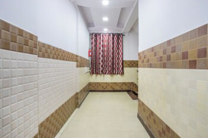 Ballroom/Hall 5 of 30