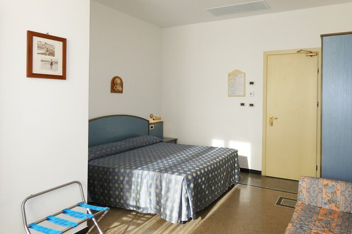 Room 5 of 46
