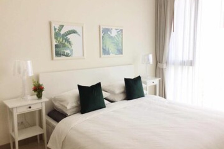 Room 8 of 25