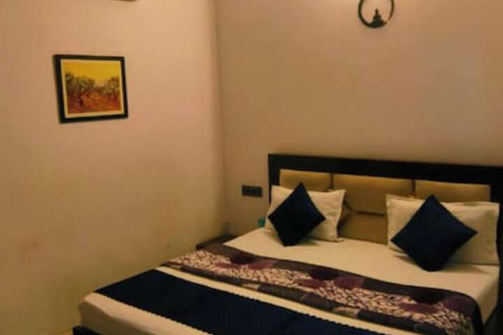 Room 3 of 14