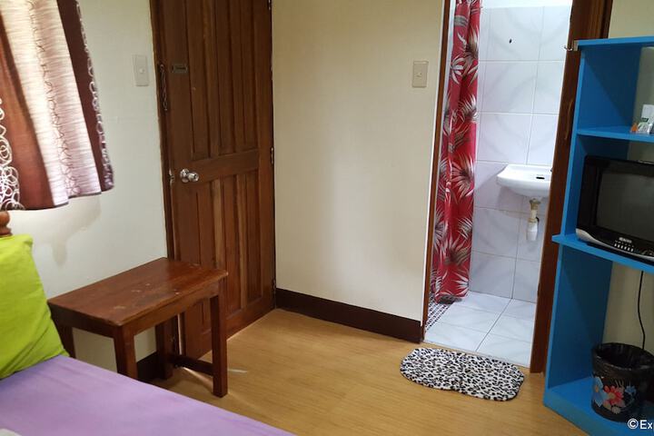 Room 17 of 30