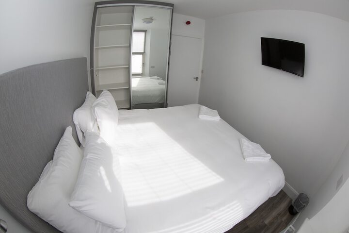 Room 18 of 219