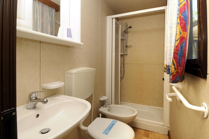 Room 14 of 19