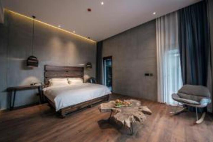Room 22 of 23