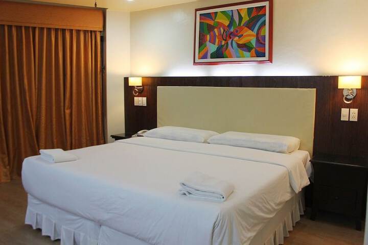 Room 14 of 65