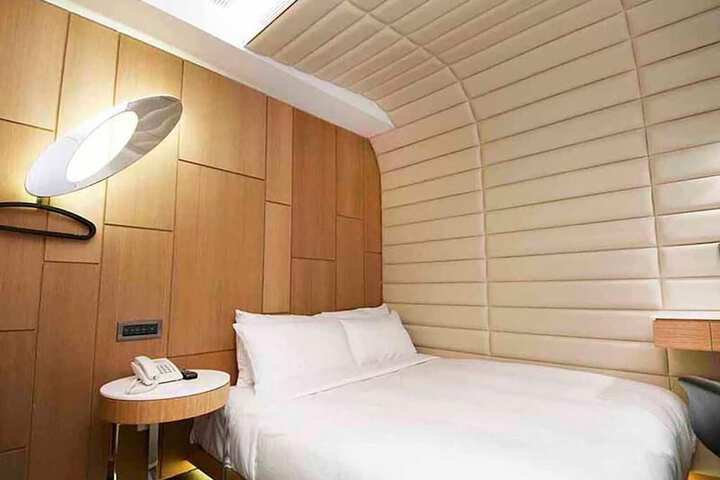 Room 8 of 21