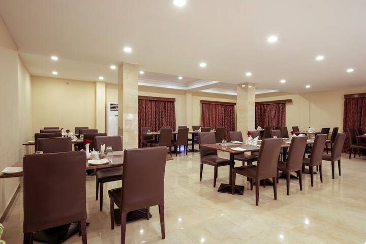Dining Photos