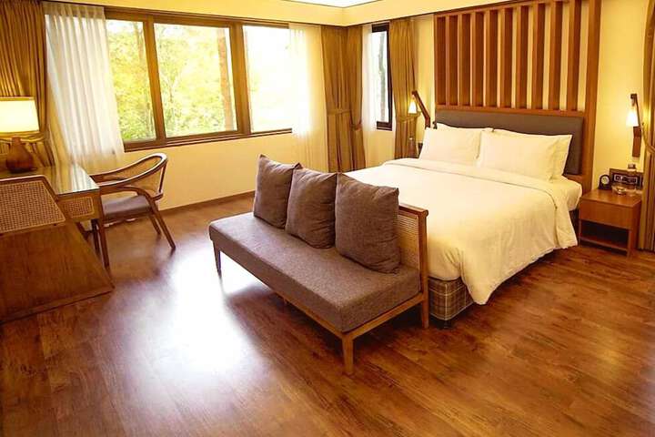 Room 6 of 29