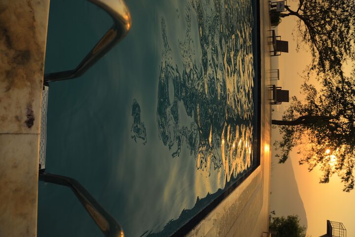 Pool 60 of 120