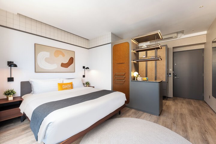Room 11 of 49