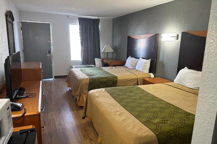 Double Accessible King Size Bed (5 of 11)
