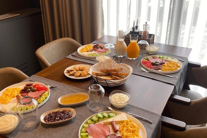 Breakfast/Coffee Service 18 of 24