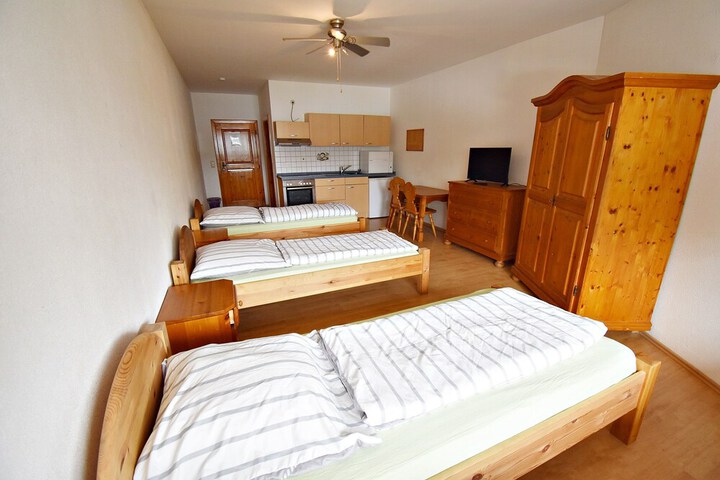 Room 7 of 86