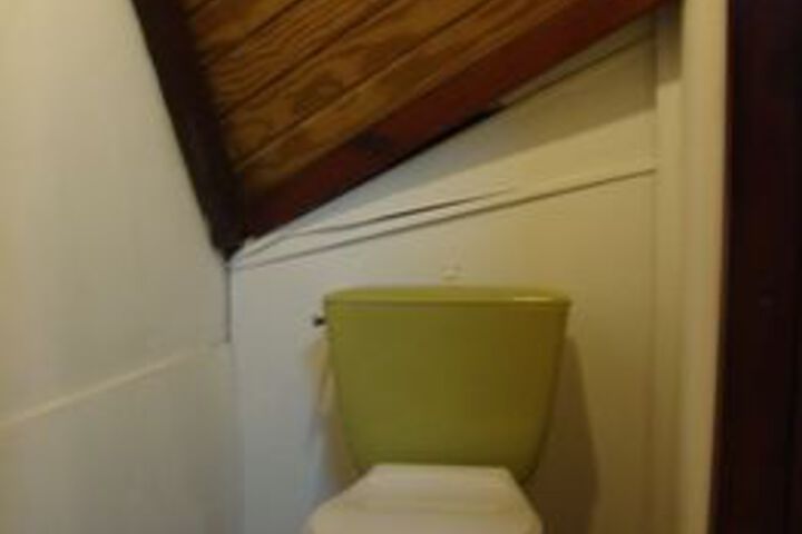 Room 10 of 42