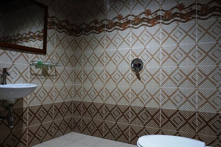 Room 28 of 52