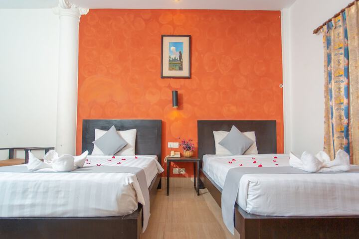 Room 15 of 100
