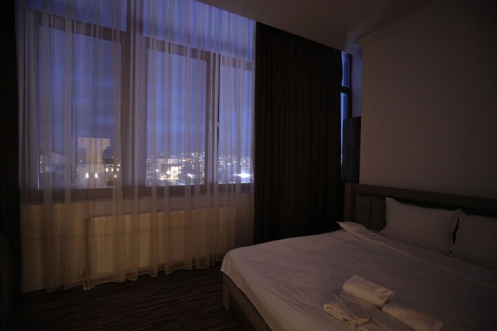 Room 45 of 84