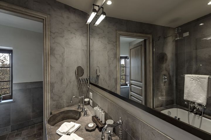 Bathroom Photo
