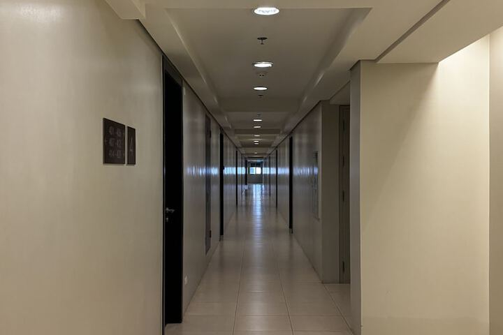 Ballroom/Hall 48 of 53