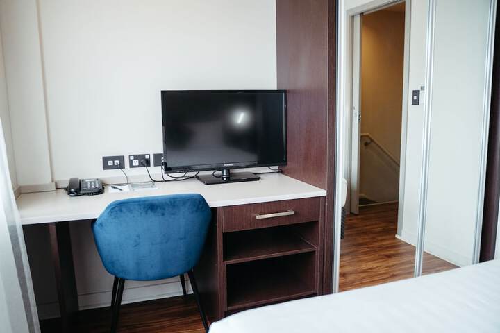 Room 15 of 99