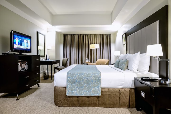 Room 10 of 51