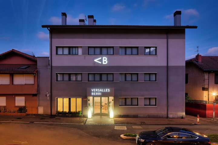 Hotel 53 of 54
