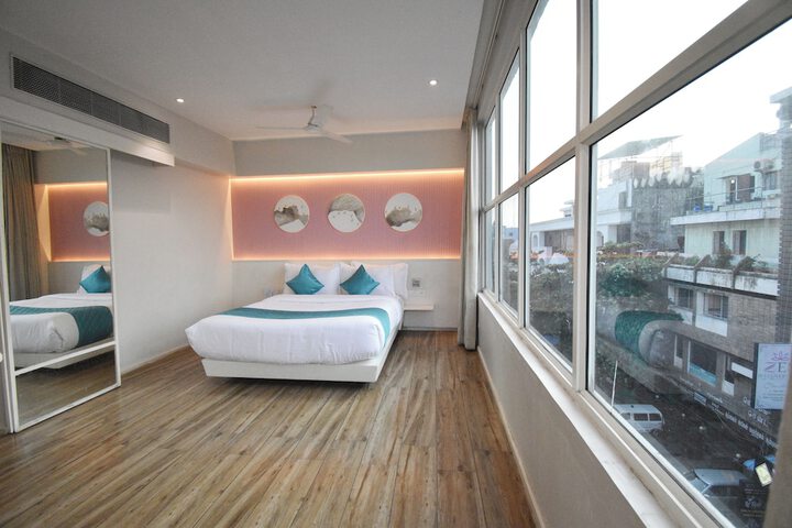Room 27 of 47