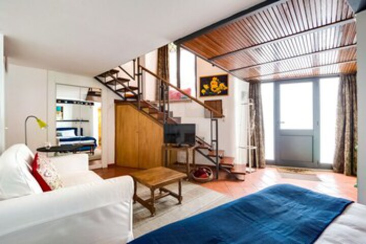 Room 21 of 25