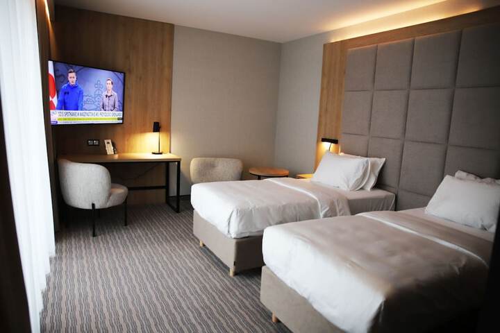 Room 5 of 53