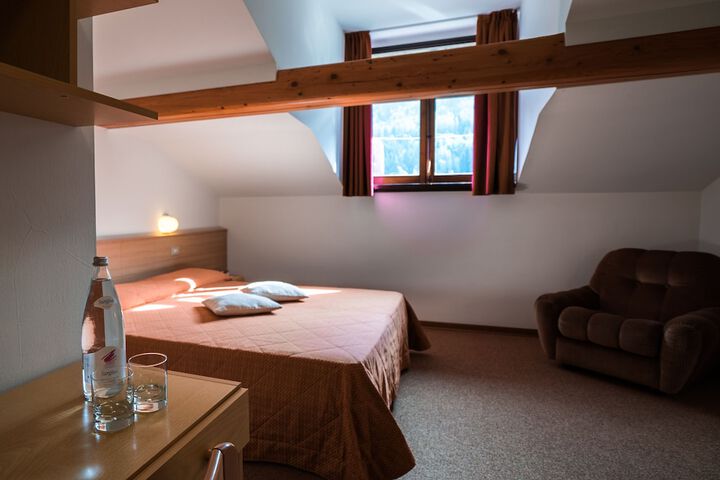 Room 14 of 64