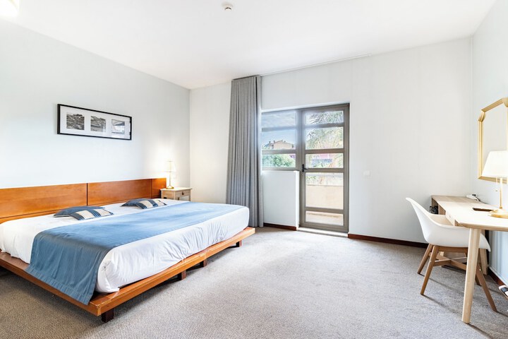 Room 21 of 80