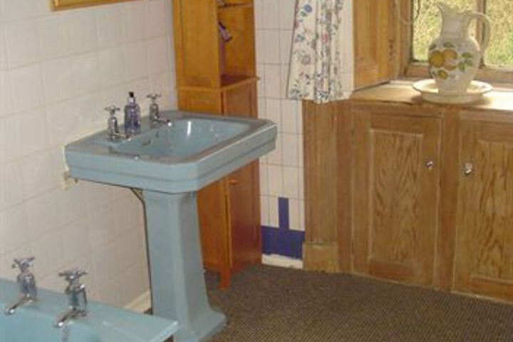 Room 4 of 22