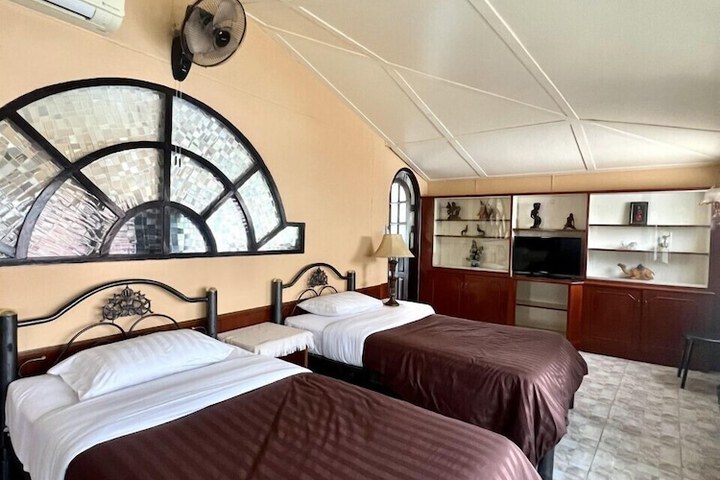 Room 20 of 54