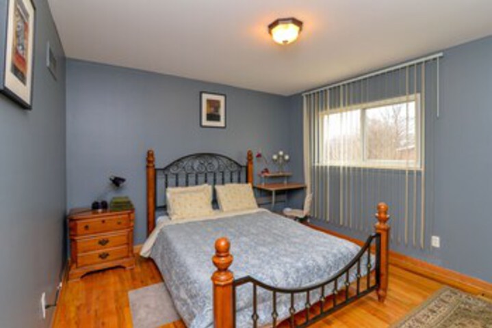 Room 15 of 18