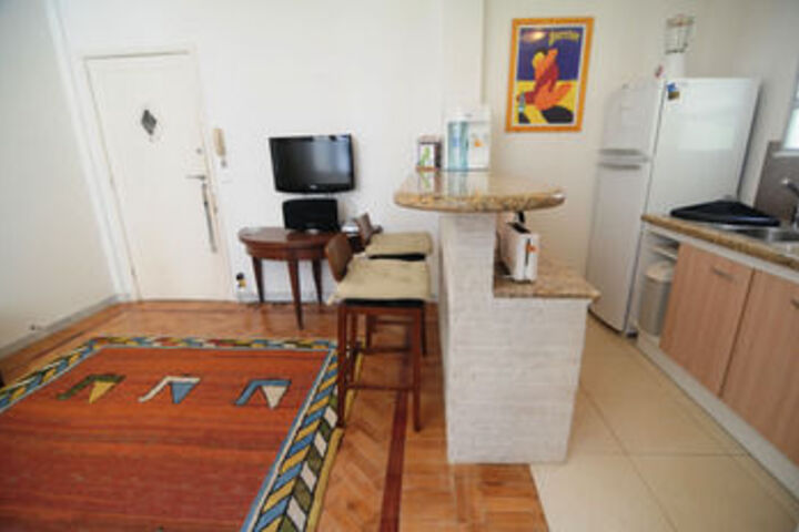 Room 17 of 27
