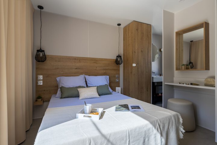 Room 21 of 120
