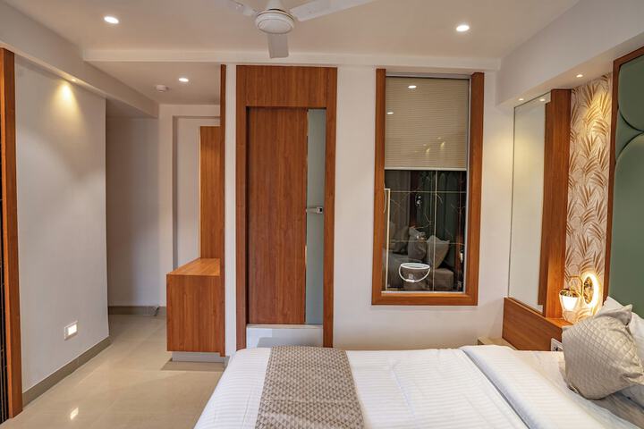 Room 15 of 53