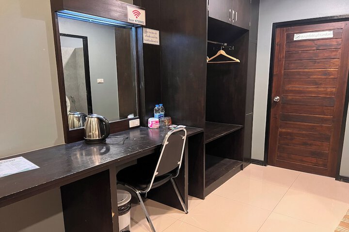 Room 30 of 46