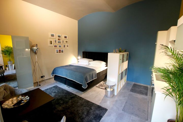 Room 5 of 83