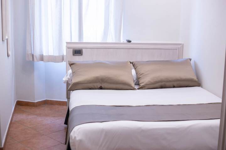 Room 3 of 57
