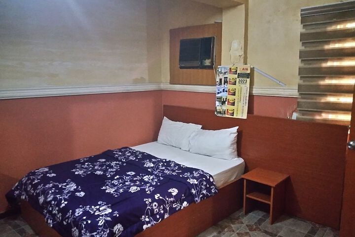 Room 13 of 52