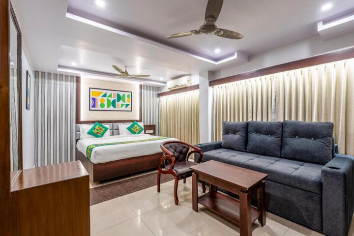 Treebo Marina Grand Vizag - 5 Min Drive From Railway Station & Bus Stand