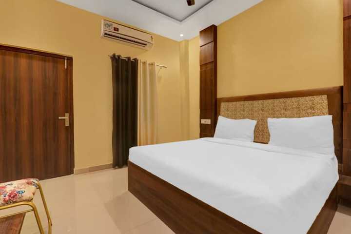 Room 10 of 15