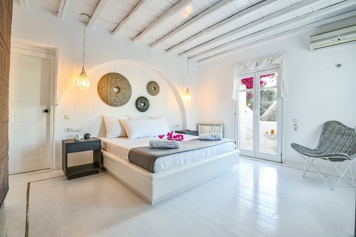 Room 18 of 30