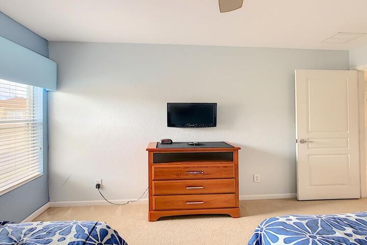 Room 236 of 710