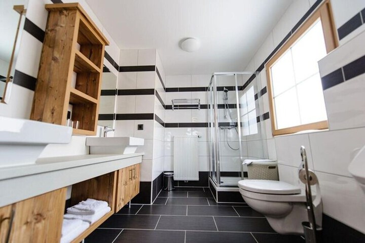 Room 12 of 23