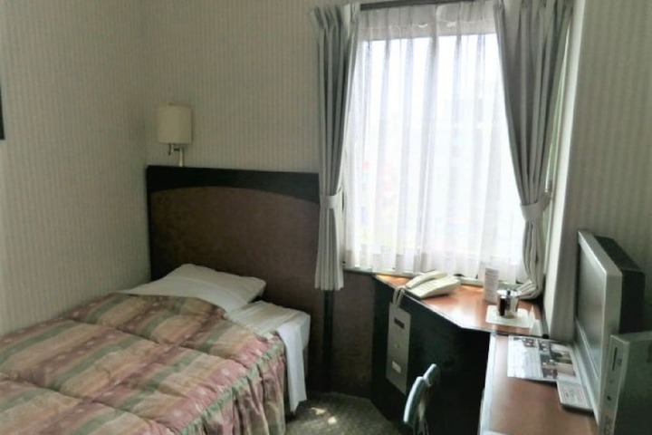 Room 6 of 22