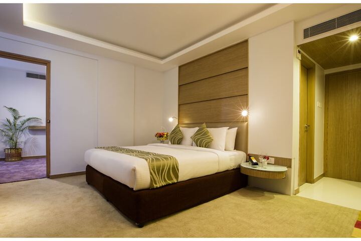 Room 5 of 30