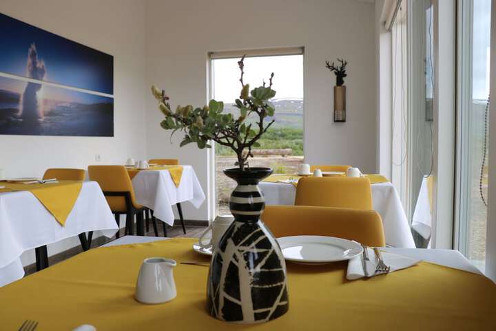 Dining 22 of 40