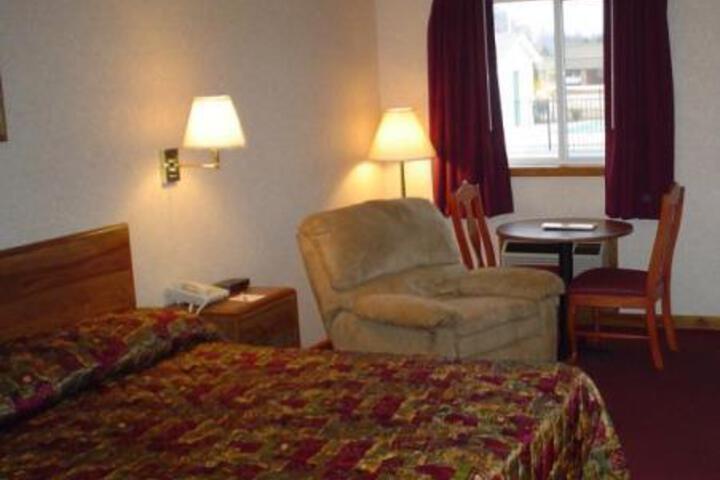 Room 2 of 6